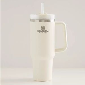 Brand New Never Used Stanley Quencher in Cream 40 oz